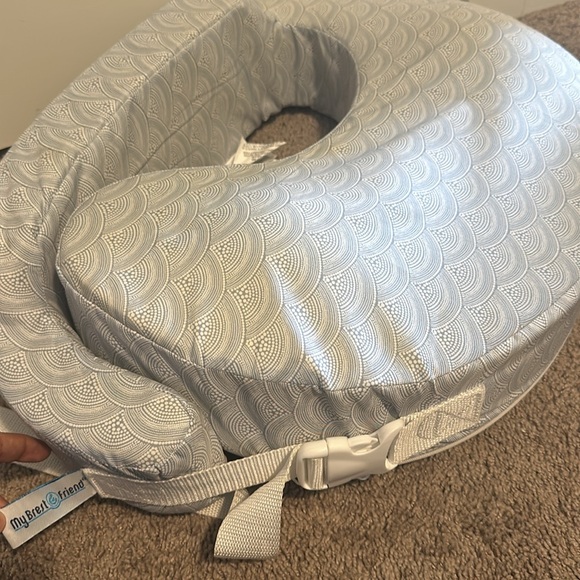 My Brest Friend - Nursing pillow - Picture 2 of 3